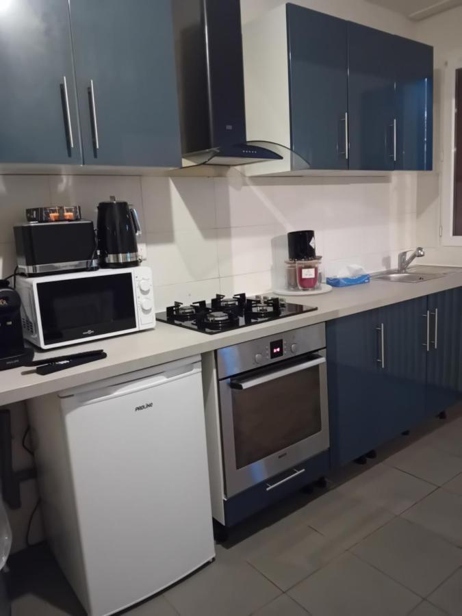 Une Maison En Ville Saint-Denis  Kültér fotó